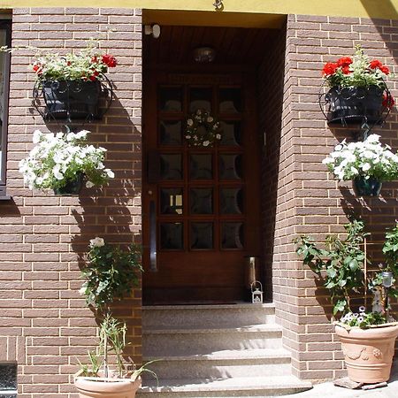 Gaestehaus Am Roemerbad Zell an der Mosel Exterior foto