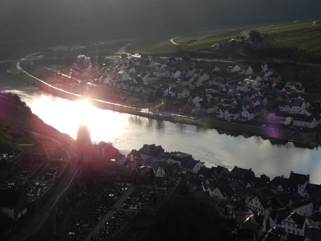 Gaestehaus Am Roemerbad Zell an der Mosel Exterior foto